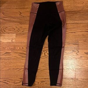 Athleta Like New Black and Bronze Leggings